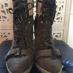 Heeled Boots-barely worn (8)